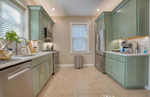 Brooklyn Gem 3 Blocks to Prospect Park - 3 King Beds 1 Queen, Free parking, - Foto 3