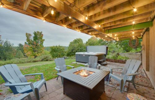 Hermantown Home with Decks, Grill and Hot Tub! - Foto 1