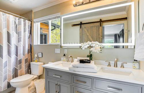 Lakefront Retreat with Kayaks, Paddle Boards and Deck! - Foto 12