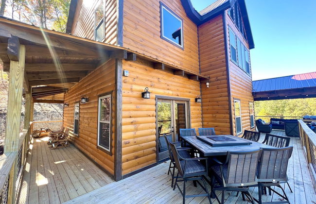 Lazy Bear Lodge 5 Bedroom Cabin by RedAwning - Photo 42