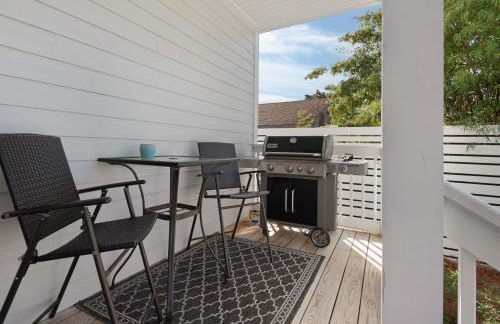 Golf Cart, 3 King Beds, Covered Rooftop Area, Half Mile to Beach! - Foto 42