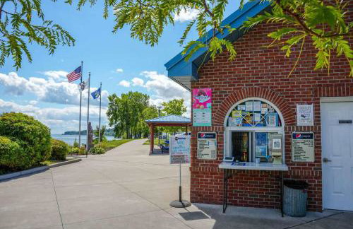 Eclipse Hot tub and billiards in Downtown Geneva - Foto 33