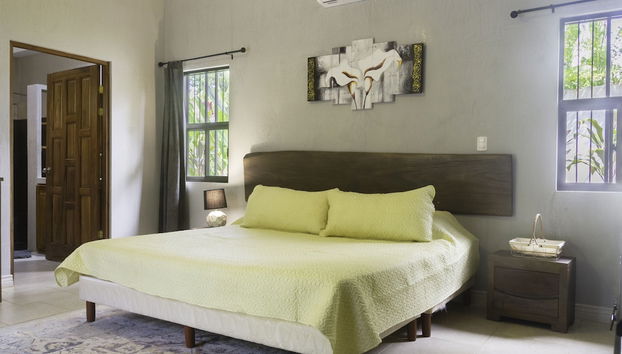 Heart of Jaco: Luxury Villa with Pool by RedAwning - Foto 3, Habitación