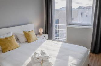 3BR Flat by Casa da Música, Central, Sleeps 6, 2D - Foto 1