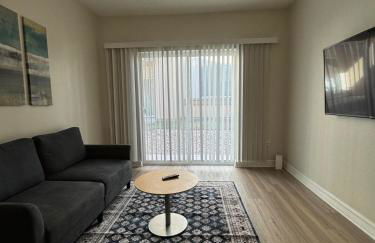 Stylish 1BHK Retreat in City - Photo 1