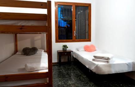 Chalet cerca a la playa con jardín y barbacoa - Foto 9