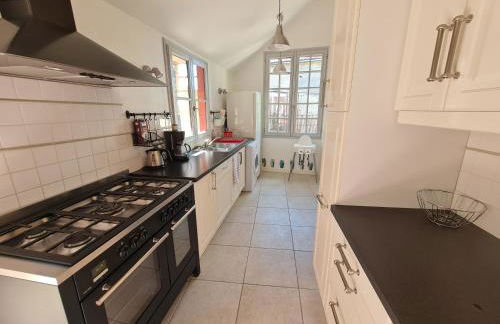 Gîte de la Mignonerie du Château de Jallanges pour 19 personnes avec 4 ou 7 chambres - Foto 10