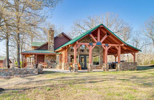 Expansive Mountain Home Rental with Yard and Fire Pit! - Foto 1