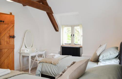 Fair Maid - Photo 18