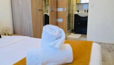 Le Cocon Bright Large TV Free parking - Photo 2, towels