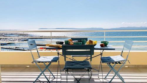 T3 FRONT de mer dernier étage vue mer Petit havre de paix pour vos vacances Emplacement unique vue mer panoramique à 180 degrés pour ce T3 en face de la plage front de mer vue sur les iles 5 et dernier étage avec ascenseur - Foto 4