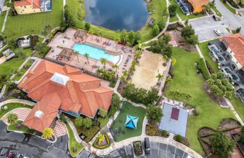 Family Nest 4-Bedroom Home Near Disney World - Photo 75
