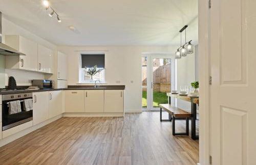 Mersey Way, Spacious 3 Bed Home, Close to Sheffield City Centre & FREE Driveway Parking - Perfect for Workers, Groups & Families - Hosted by Stay Host Save - Foto 17