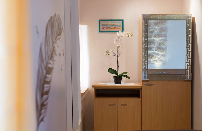 Chic and Charming Krk Downtown Apartments - Photo 29