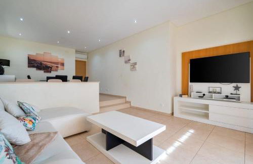 Stunning Villa with Pool - Foto 34