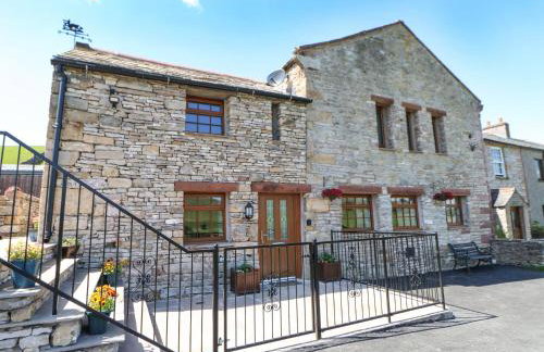 Birkett Barn - Photo 1