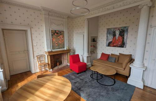 Loue belle demeure dans une grande propriété - 16 couchages, 8 chambres, 320 m2 - 30 min de Vichy - Foto 11