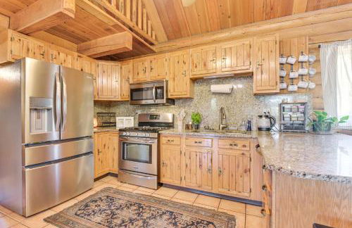 Ski, Hike and More Homey Huntsville Retreat! - Foto 9