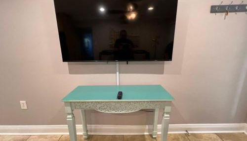 Two bedroom apt with desk washer dryer & pool - Foto 4