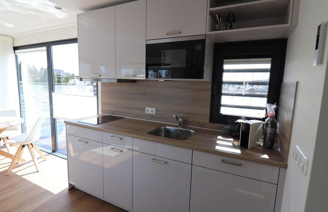 Houseboat in Lemmer With Harbor Views - Foto 7