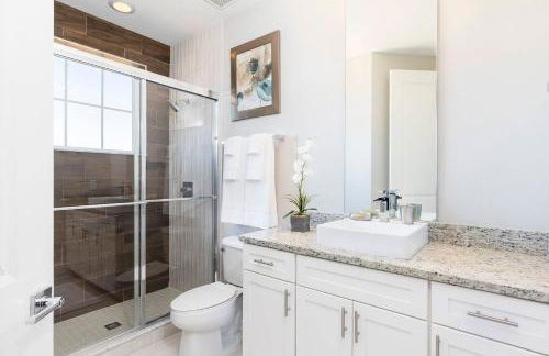 5 Suites DREAM House 5 min to Disney - Foto 10