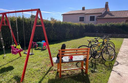 Villa Mirela with a comfortable garden and pool - Foto 25