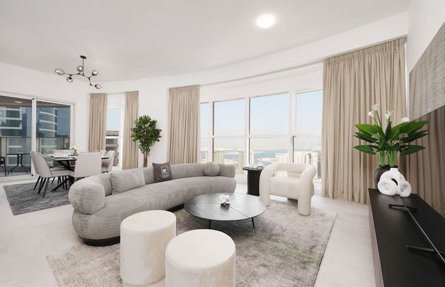 Maison Privee - Elegant and Panoramic Sea View Apt on Al Reem Island - Photo 1