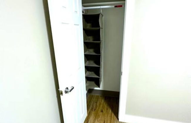 Cozy Walk up King Bed Fast Wifi - Foto 11