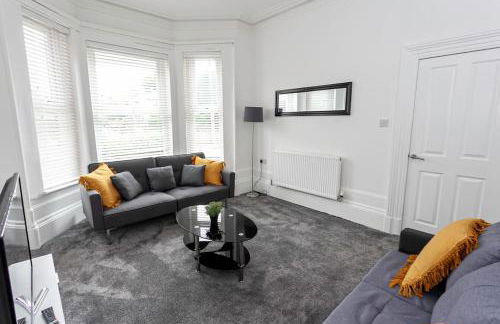 Spacious Comfortable house close to Etihad+parking - Foto 10