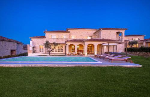 Holiday Home mit Privatpool für 10 Personen ca- 400 m² in Bajkini- Istrien - Binnenland by Interhome - Foto 1