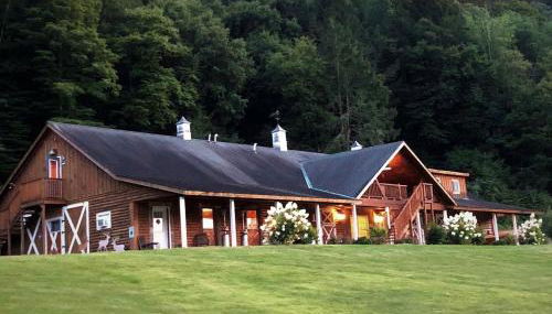 Fantastic Secluded Rental for a Large Group Getaway near East Branch, New York - Foto 5