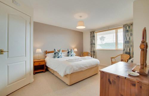 2 Bed in Putsborough oc-flat31 - Photo 6