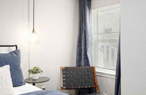 Steps from the Best of the Heights-Modern Comfort! - Foto 5