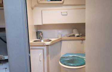 Bateau sur terre près du bassin - Foto 11