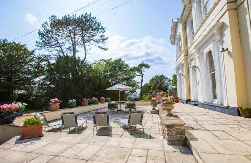 Stunning Apartment in Victorian Villa with Garden - Photo 43