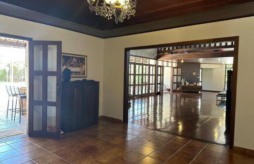 Villa Verde casa espaçosa com piscina e área verde no Lago Norte Brasilia - Foto 11