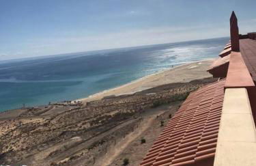 Beach front apartment with stunning ocean views! - Foto 46