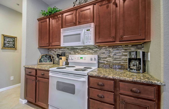 Dock, Slip and Pool Breezy Lake Ozark Escape - Foto 40