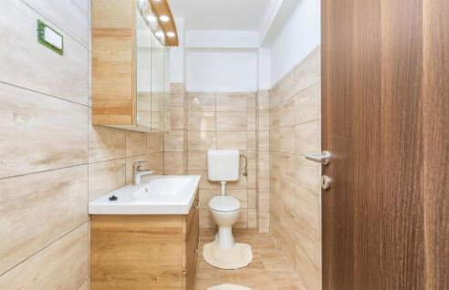 Amazing Home In Modrusani With Wifi - Foto 49