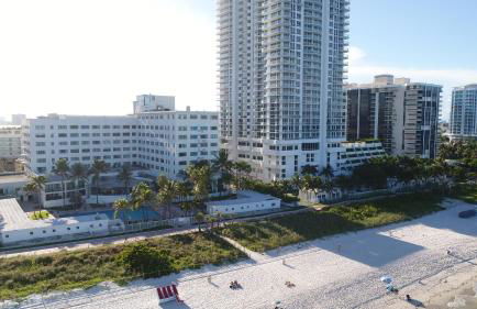 Deluxe Studios and Apartments at the Casablanca - Photo 32