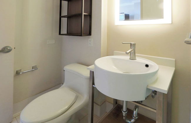 Chase at Baltimore Harbor - Foto 14