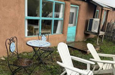 Studio Cabin Suite on Organic Farm Stay near Taos, New Mexico - Foto 28