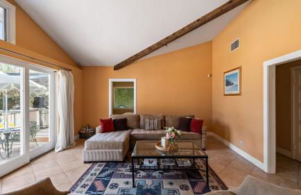 Dandelion by Avantstay Pool, 0.2mi to Downtown! - Foto 18