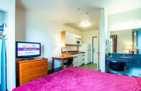 The Vistas 119 Modern studio with full kitchen 1st floor great location - Foto 12