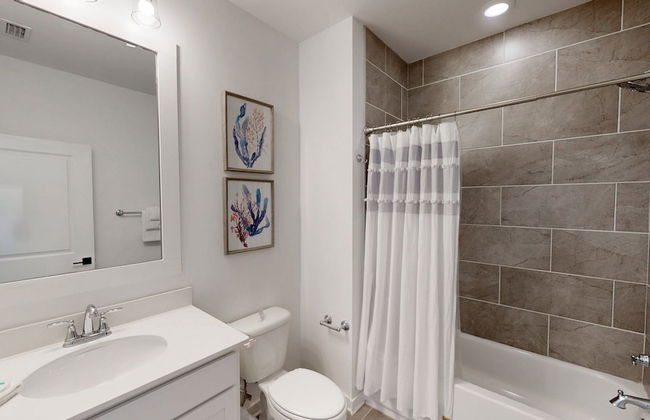 New Home 3br/2.5br w/ Kayak Access Sleeps 9 - Foto 33