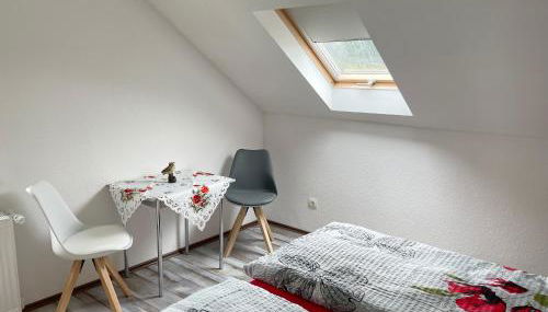 FeWo mit Balkon direkt am Wald und Wanderweg Ruhe pur 2 OG - Foto 2