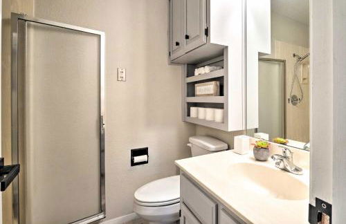 Waterfront Horseshoe Bay Retreat with Game Room! - Foto 21