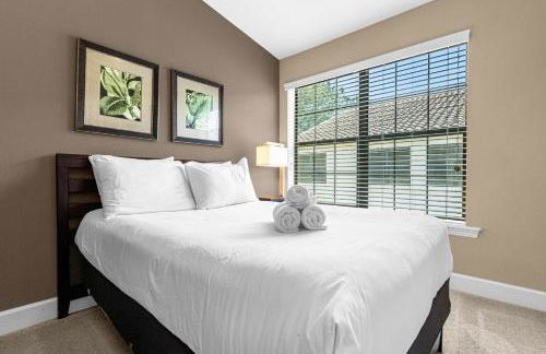 Enchanted 4BR Family Style Townhome in Disney Area - Photo 3