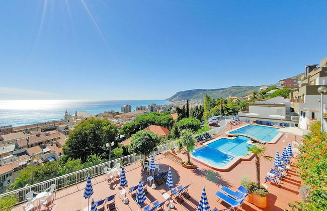 Holiday Flat in Pretty Residence With Communal Pool in Pietra Ligure - Foto 24