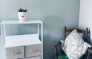 1 BR Cozy Apartment with Fire Pit Short walk to town - Foto 27